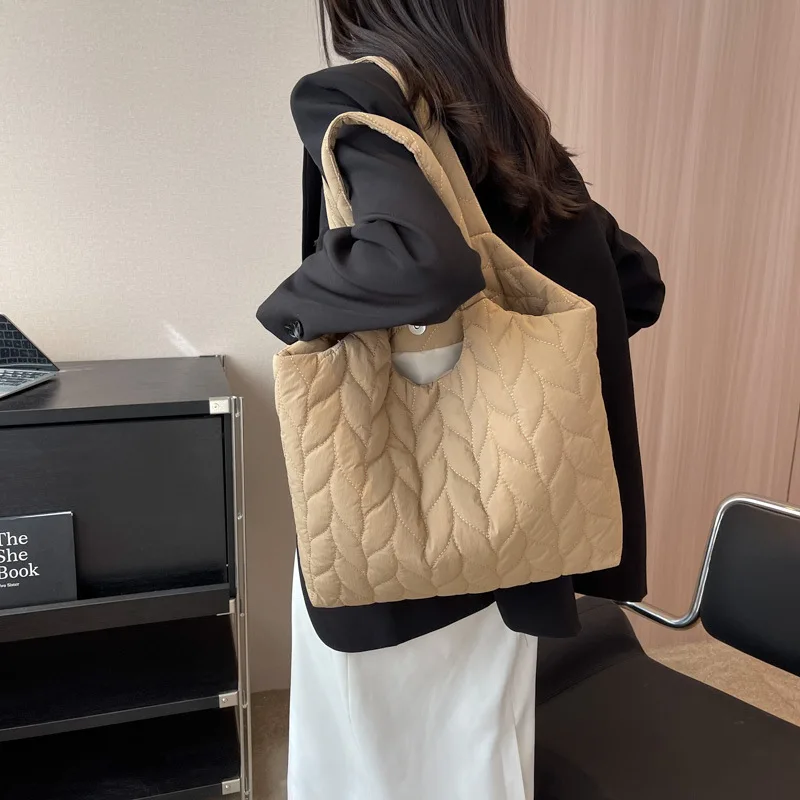 Large Capacity Soft Underarm Shoulder Bag for Women Spring Trend Fashion Design Cloth Handbags Female Travel Shopper Tote Bags - Image 4