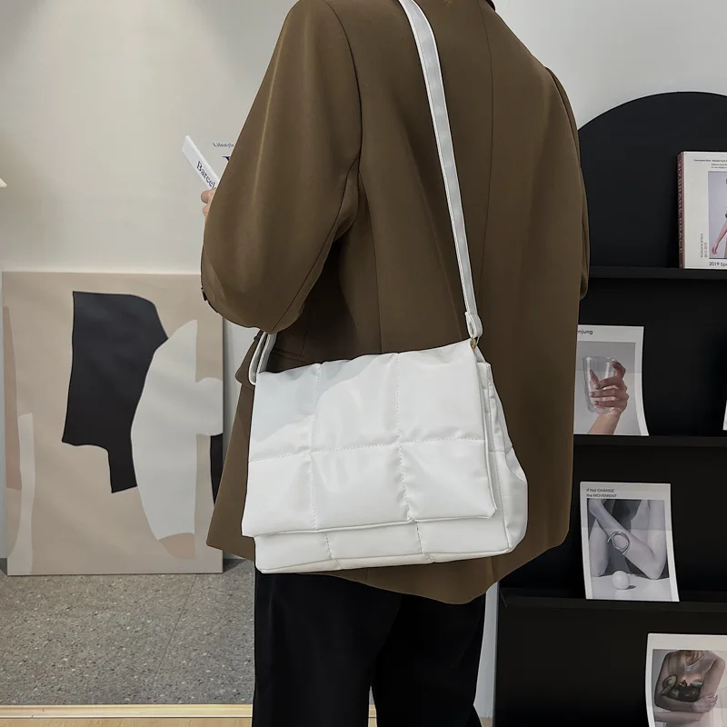 Luxury Embroidered Plaid Shoulder Bag Women Flap Messenger Bag Solid Color Crossbody Bag Retro Lady Armpit Handbag Shoppig Bags - Image 3